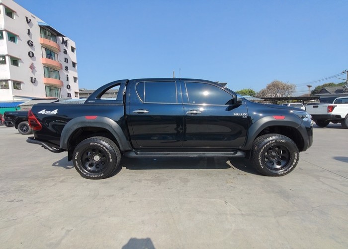 Used 12
                    TOYOTA
                     for Sale Image