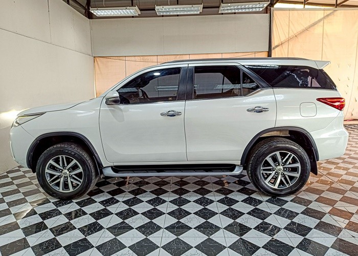 Used 8
                    TOYOTA
                     for Sale Image