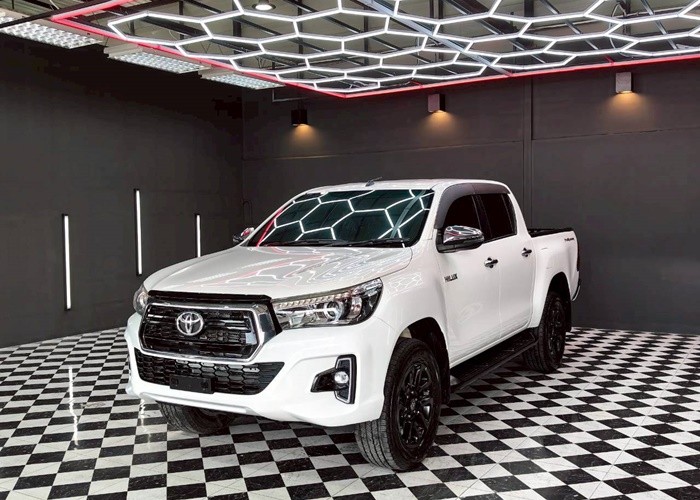 Used 8
                    TOYOTA
                     for Sale Image