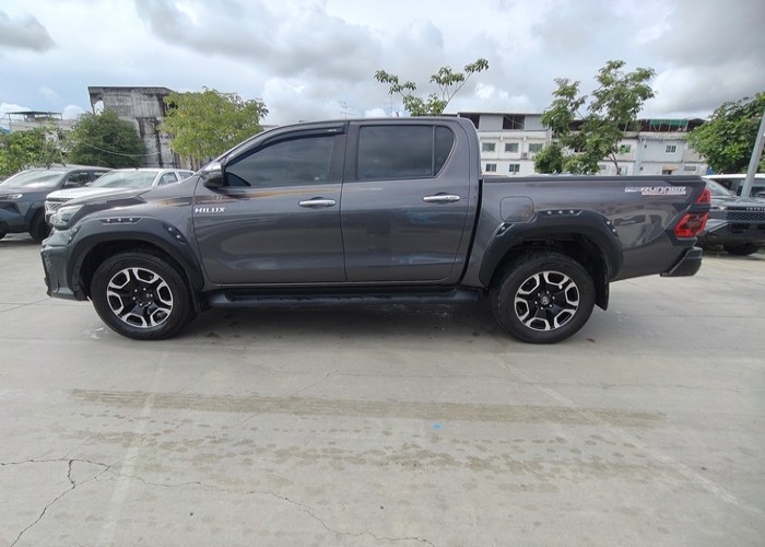 Used 6
                    TOYOTA
                     for Sale Image