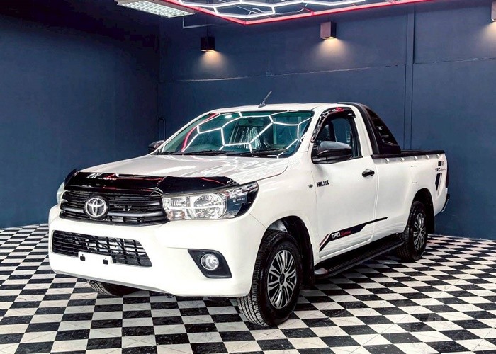Used 12
                    TOYOTA
                     for Sale Image
