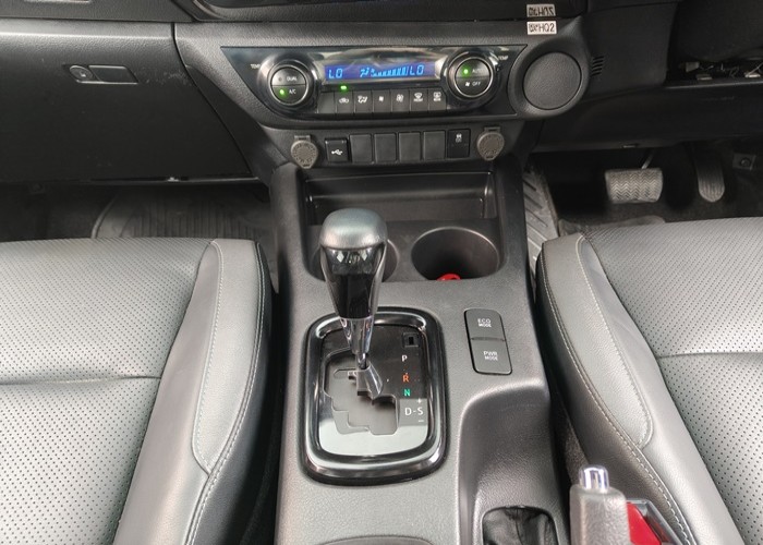 Used 5
                    TOYOTA
                     for Sale Image
