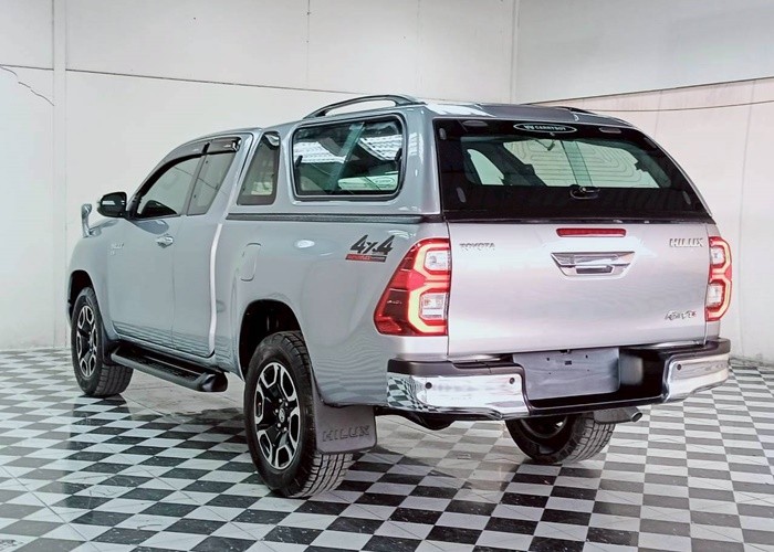 Used 8
                    TOYOTA
                     for Sale Image