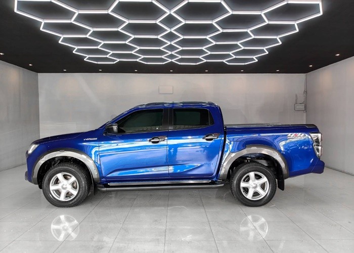 Used 1
                    ISUZU
                     for Sale Image