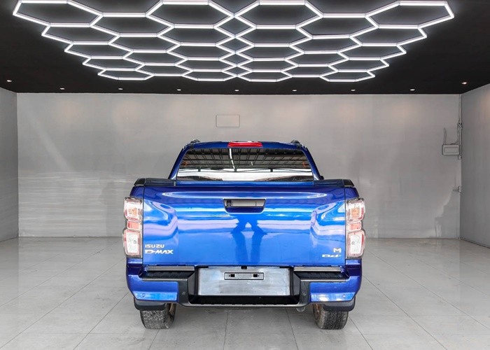 Used 1
                    ISUZU
                     for Sale Image