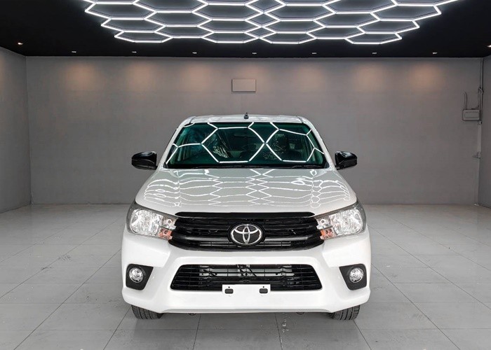Used 5
                    TOYOTA
                     for Sale Image