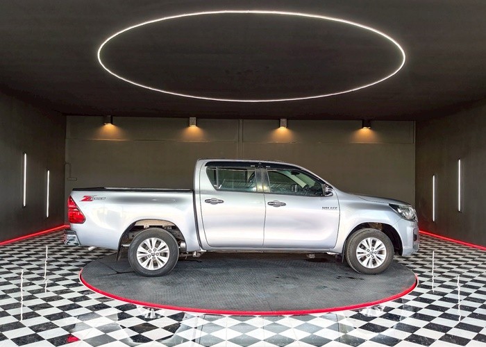 Used 7
                    TOYOTA
                     for Sale Image