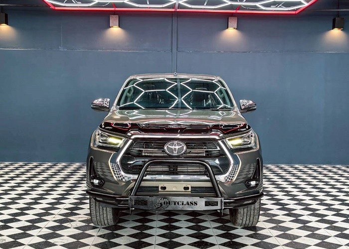 Used 11
                    TOYOTA
                     for Sale Image