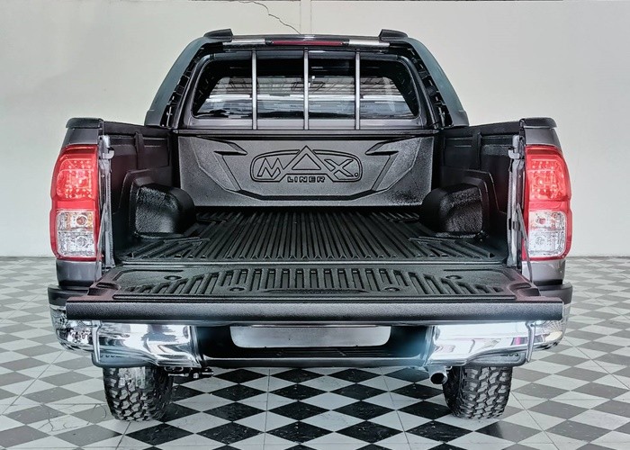 Used 6
                    TOYOTA
                     for Sale Image