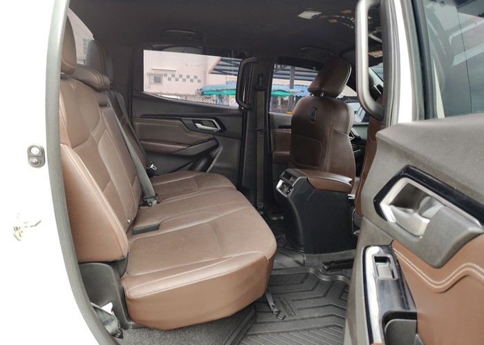 Used 5
                    ISUZU
                     for Sale Image