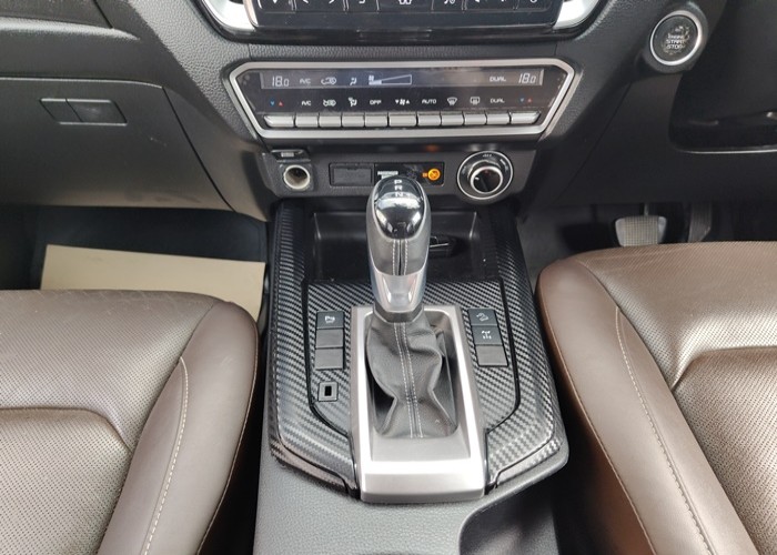 Used 5
                    ISUZU
                     for Sale Image