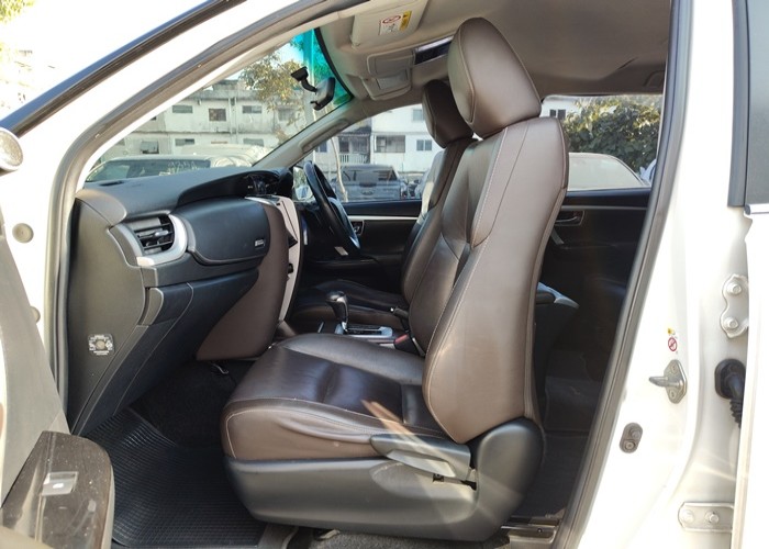 Used 9
                    TOYOTA
                     for Sale Image