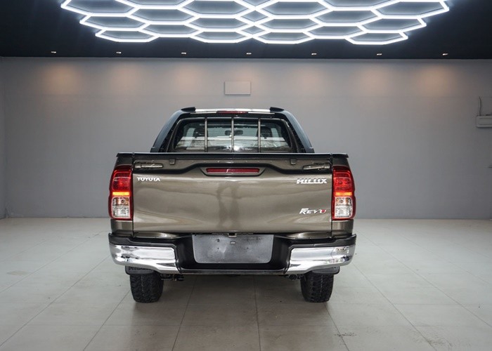 Used 5
                    TOYOTA
                     for Sale Image
