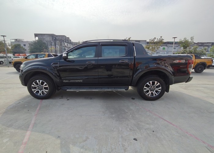 Used 8
                    FORD
                     for Sale Image